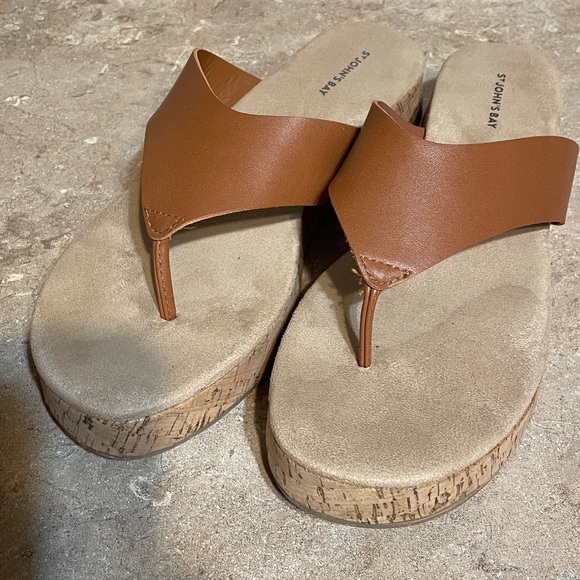 St. John's Bay  Size 10 Women's Brown and Tan Sandals - Picture 10 of 10